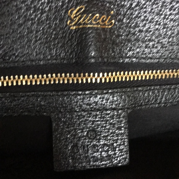 Authentic Gucci black signature monogram handbag - Picture 6 of 7